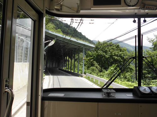 トローリーバス