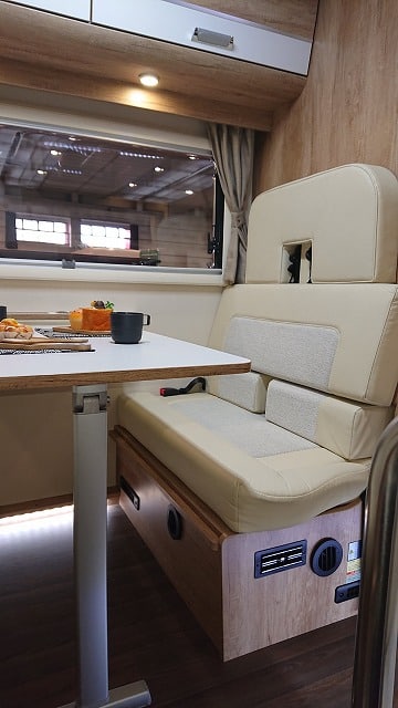 キャンピングカー商談会